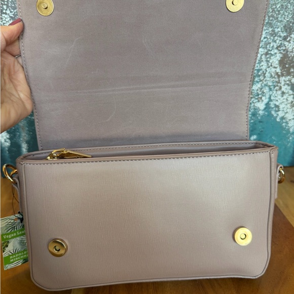 Badgley Mischka Blush Color Bow Crossbody Bag- New with Tags! - Picture 7 of 16